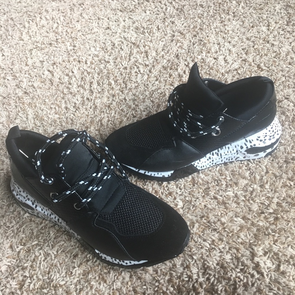 Steve Madden Cliff Sneakers